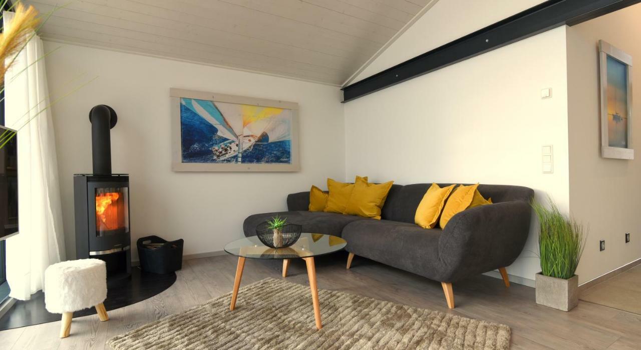 Petit-Chalet Am Hainer See Rötha エクステリア 写真